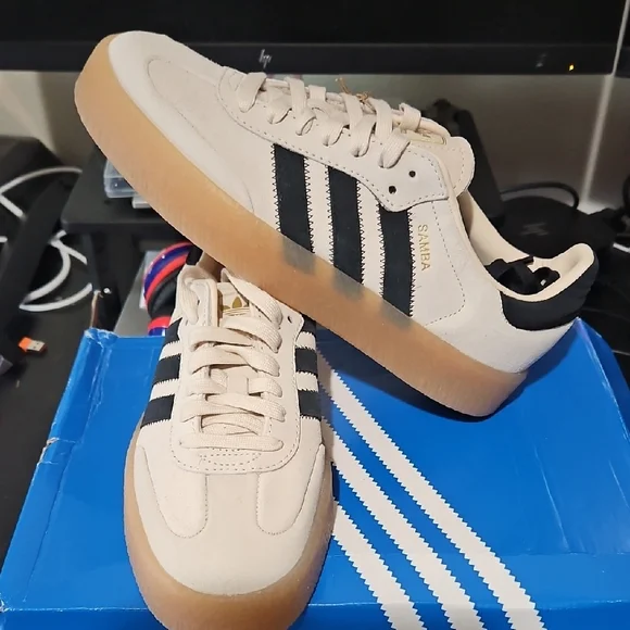 Adidas Cream and Black Samba Sneakers - Picture 3 of 4